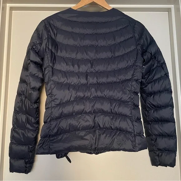 HOST PICK⭐️Ultra Light Duck Down Jacket-Packable 🤍Navy - Picture 3 of 12